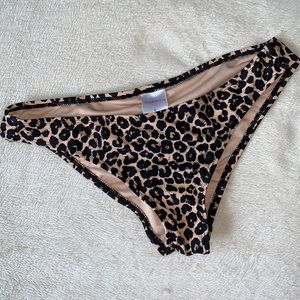 Leopard print bikini bottoms